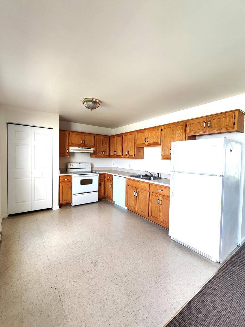 Apartment for rent at 1019 E Union St, Earlville, IL 60518