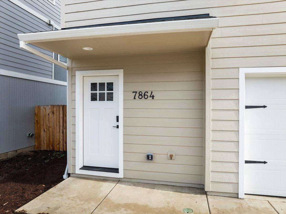 House for rent at Willow Estates, 7864 28th St #2, White City, OR 97503