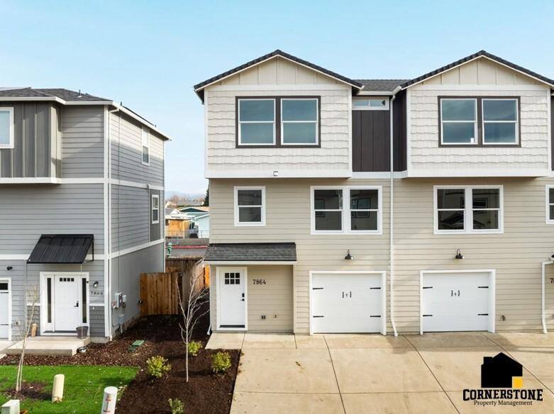 House for rent at Willow Estates, 7864 28th St #2, White City, OR 97503
