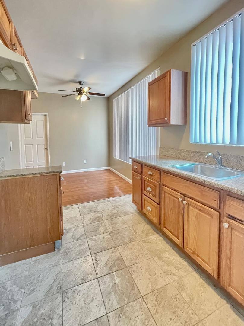 Apartment for rent at 623 1 2 Pine Ave #4, Long Beach, CA 90802