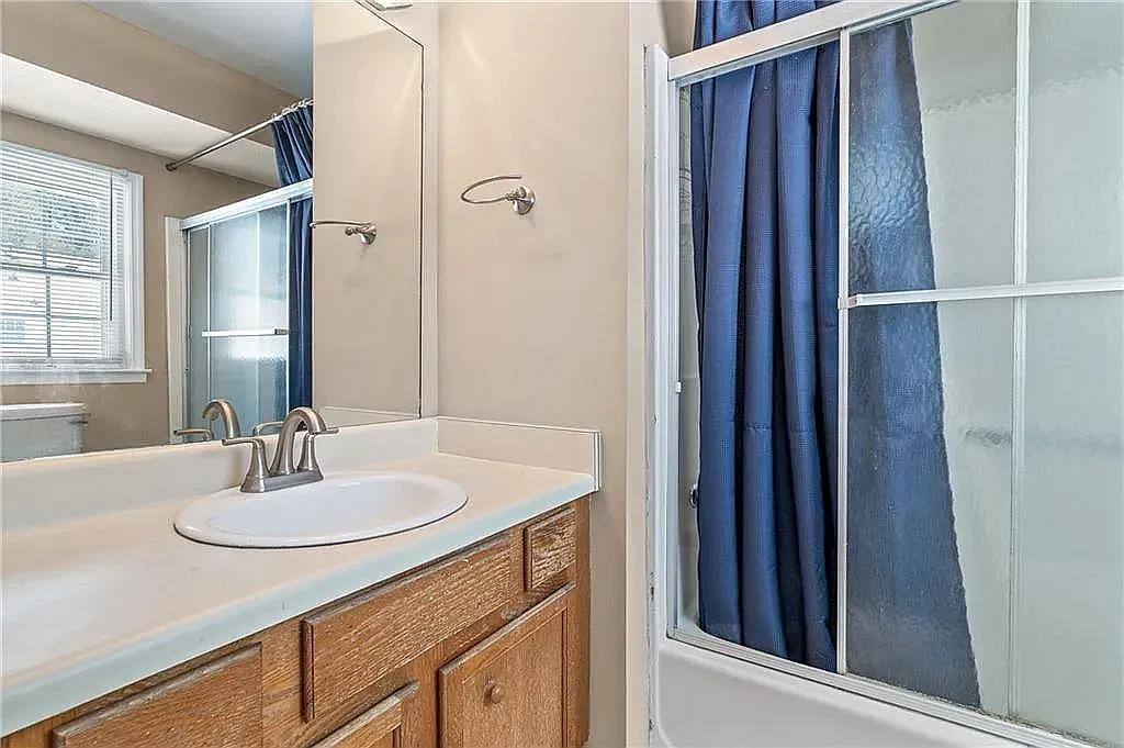 Townhouse for rent at Holcomb's Crossing, 223 Chads Ford Way, Roswell, GA 30076