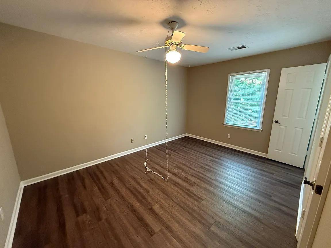 Townhouse for rent at Holcomb's Crossing, 223 Chads Ford Way, Roswell, GA 30076