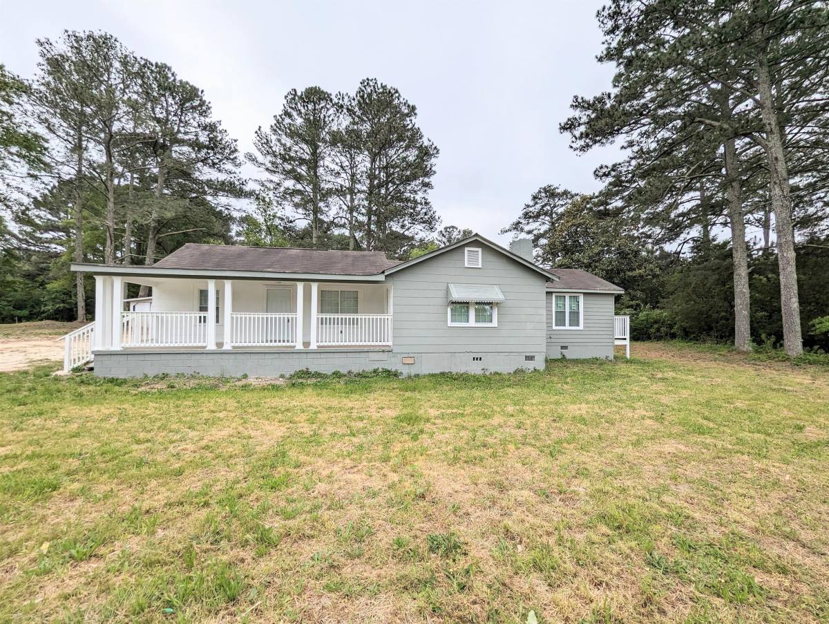 House for rent at 2300 Flat Shoals Rd #2, Riverdale, GA 30296
