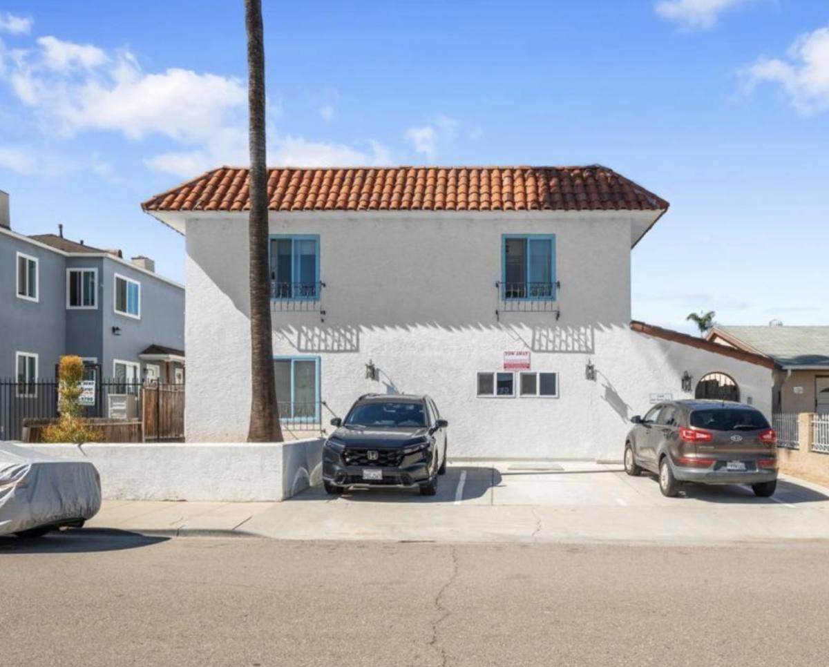 Apartment for rent at 4344 Van Dyke Ave #7, San Diego, CA 92105
