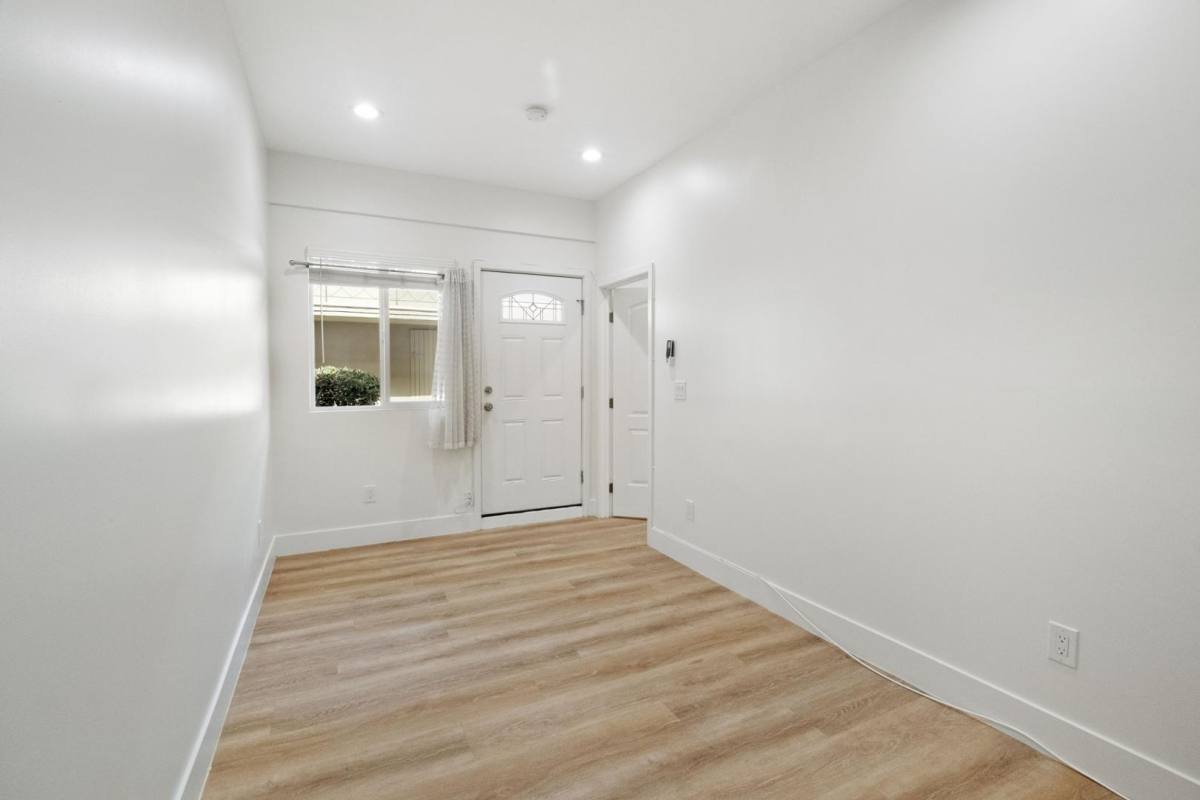 Apartment for rent at 640 East Imperial Avenue, 640 E Imperial Ave #12, El Segundo, CA 90245