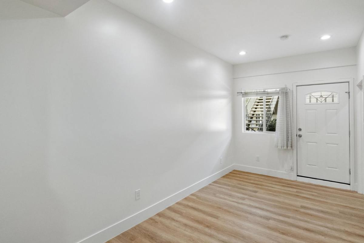 Apartment for rent at 640 East Imperial Avenue, 640 E Imperial Ave #12, El Segundo, CA 90245