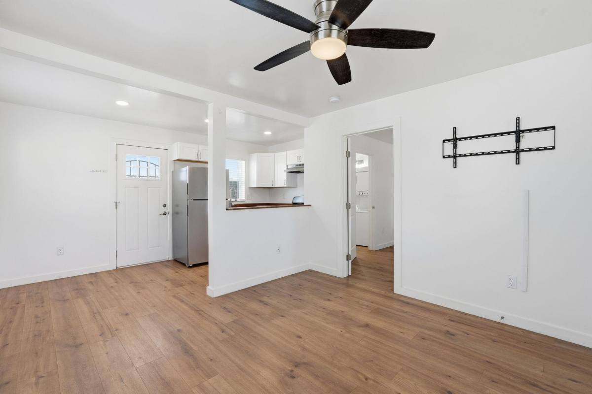 Apartment for rent at Sunset Acres, 1718 N 26th Place, Phoenix, AZ 85008
