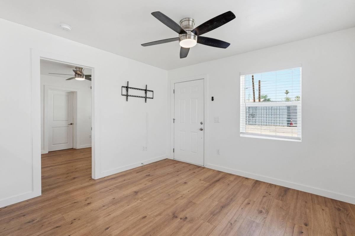 Apartment for rent at Sunset Acres, 1718 N 26th Place, Phoenix, AZ 85008