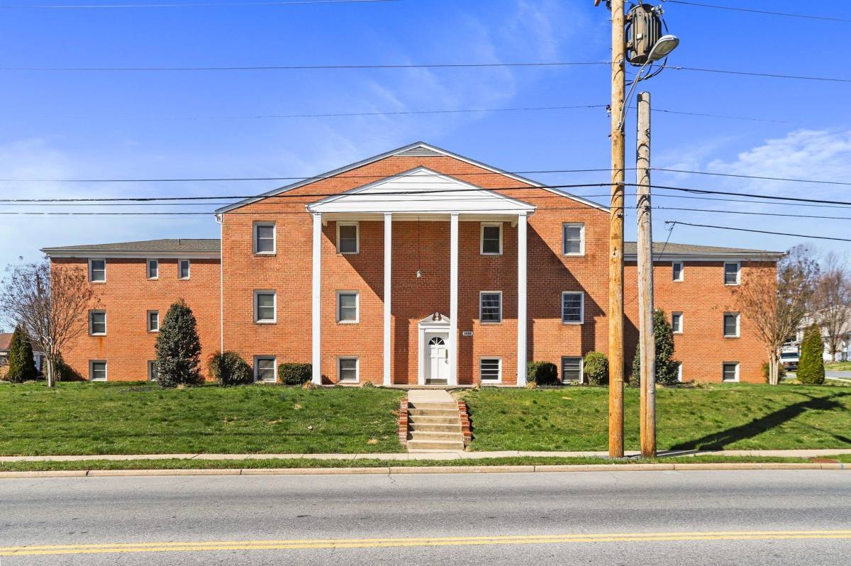 Apartment for rent at 1499 N E St, Frederick, MD 21701