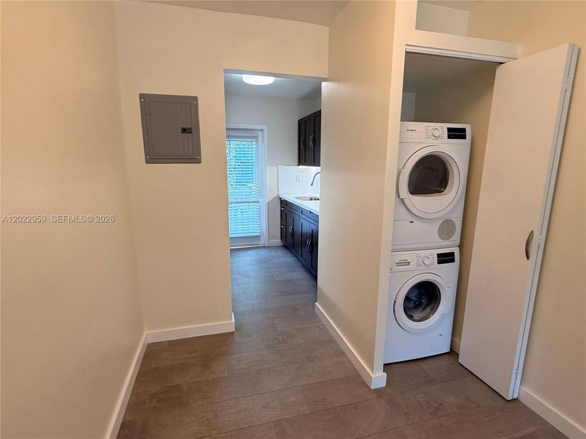 Apartment for rent at 10001 W Bay Harbor Dr #205, Miami Beach, FL 33154