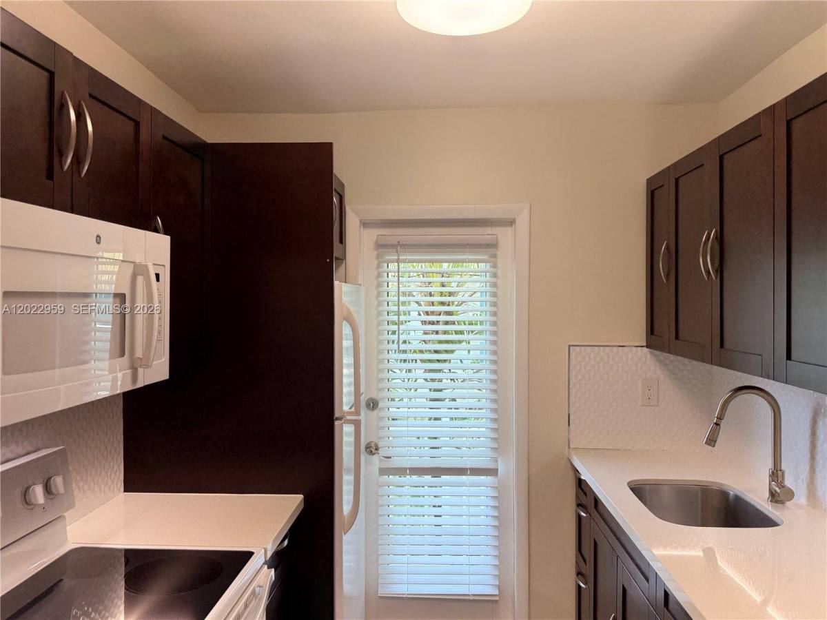 Apartment for rent at 10001 W Bay Harbor Dr #205, Miami Beach, FL 33154