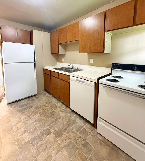 Apartment for rent at 637 Pleasant Ave #102, Bremerton, WA 98337