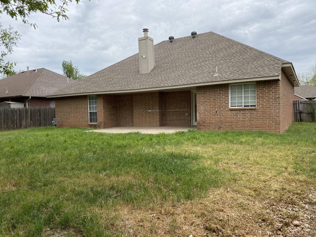 House for rent at Westborough, 1719 Craig Blvd, Edmond, OK 73003