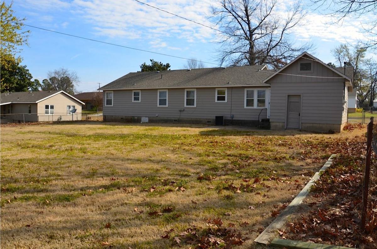 House for rent at Egan, 726 S Apple St, Sapulpa, OK 74066