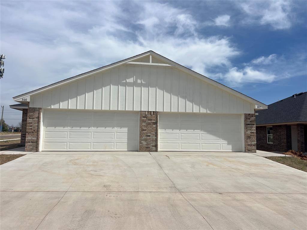 House for rent at 306 Liam Dr, Yukon, OK 73099