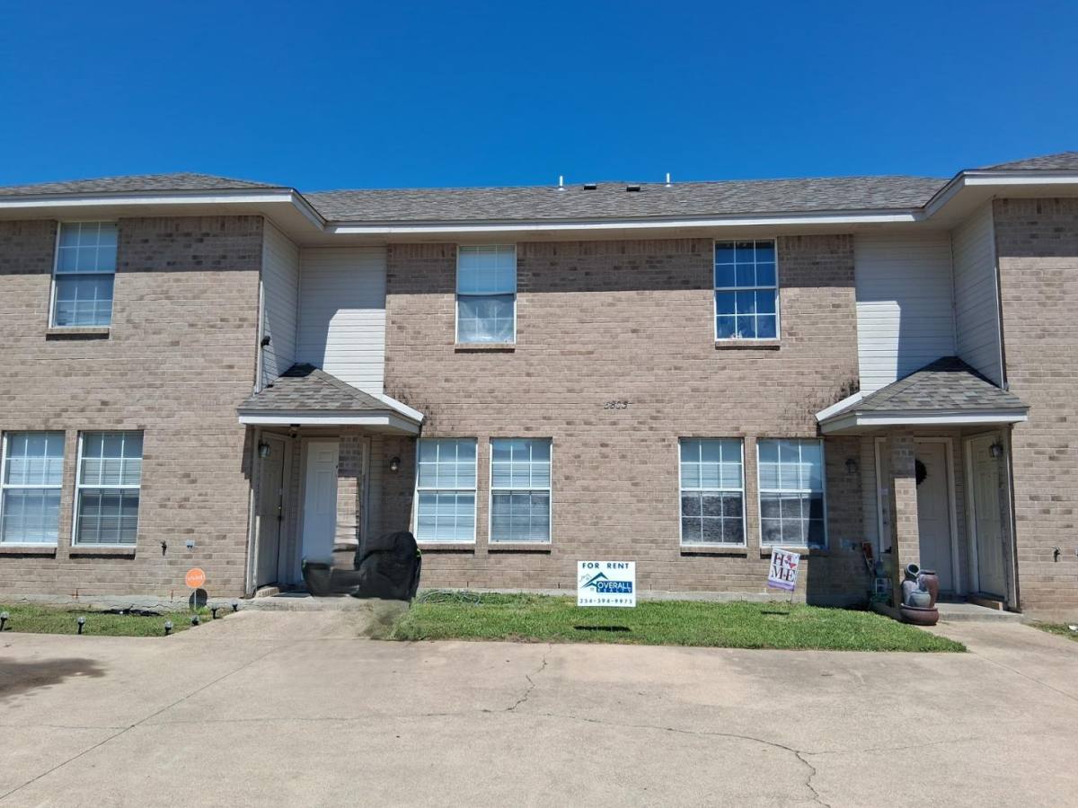 Townhouse for rent at Sunshadow Cove, 5803 Redstone Dr, Killeen, TX 76543