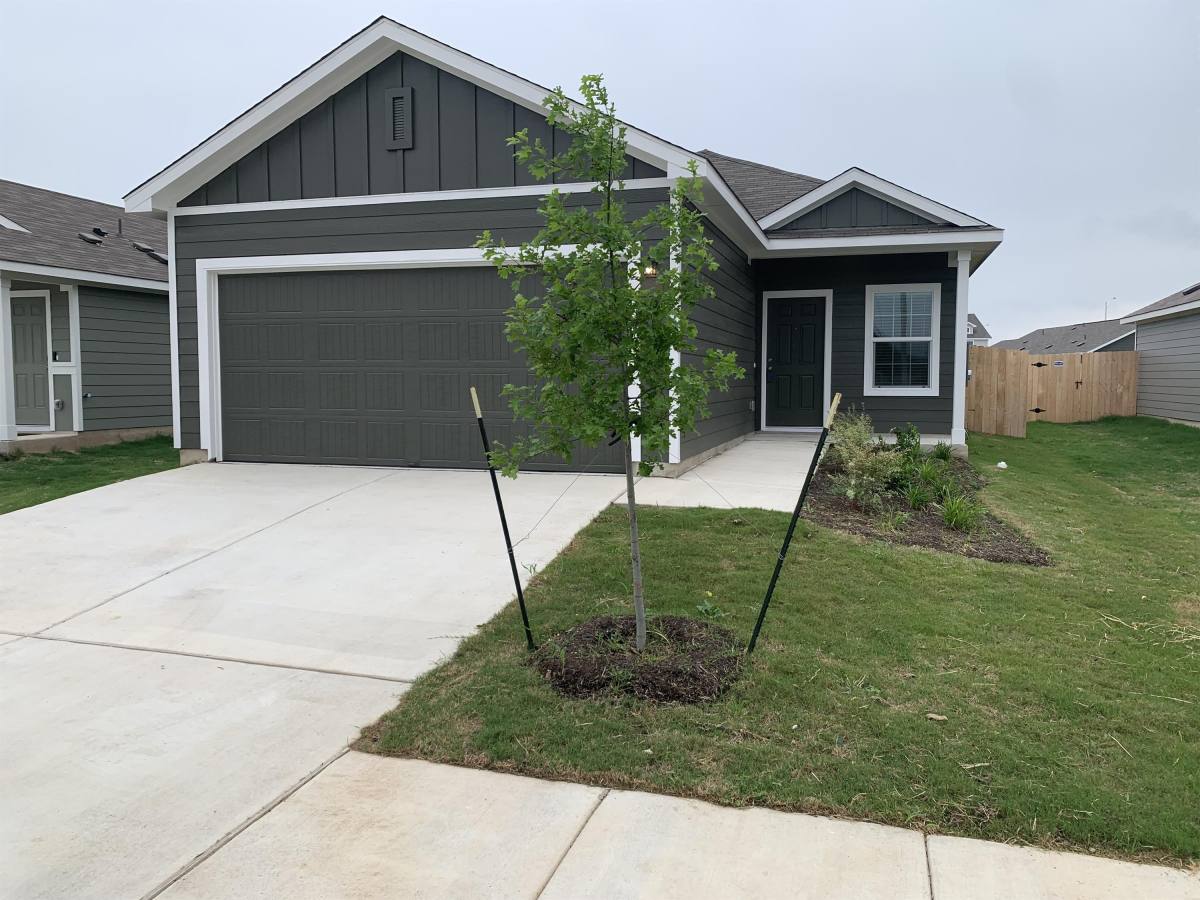House for rent at 427 Bullhead Rd, Bastrop, TX 78602