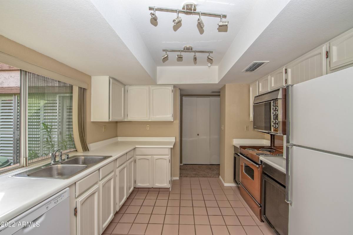 Townhouse for rent at 8742 E Via Taz Norte, Scottsdale, AZ 85258