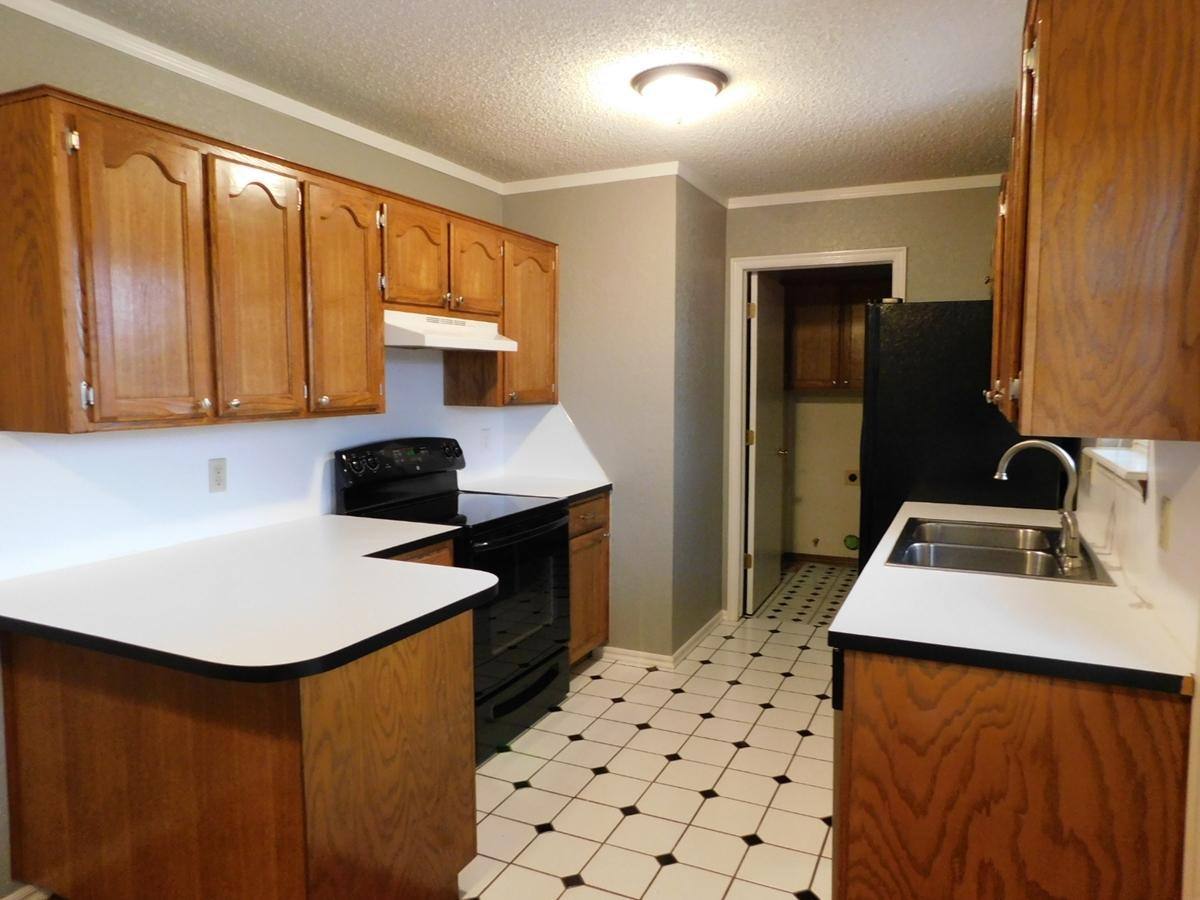 House for rent at Baer's Westmore, 2123 Lakecrest Dr, Oklahoma City, OK 73170