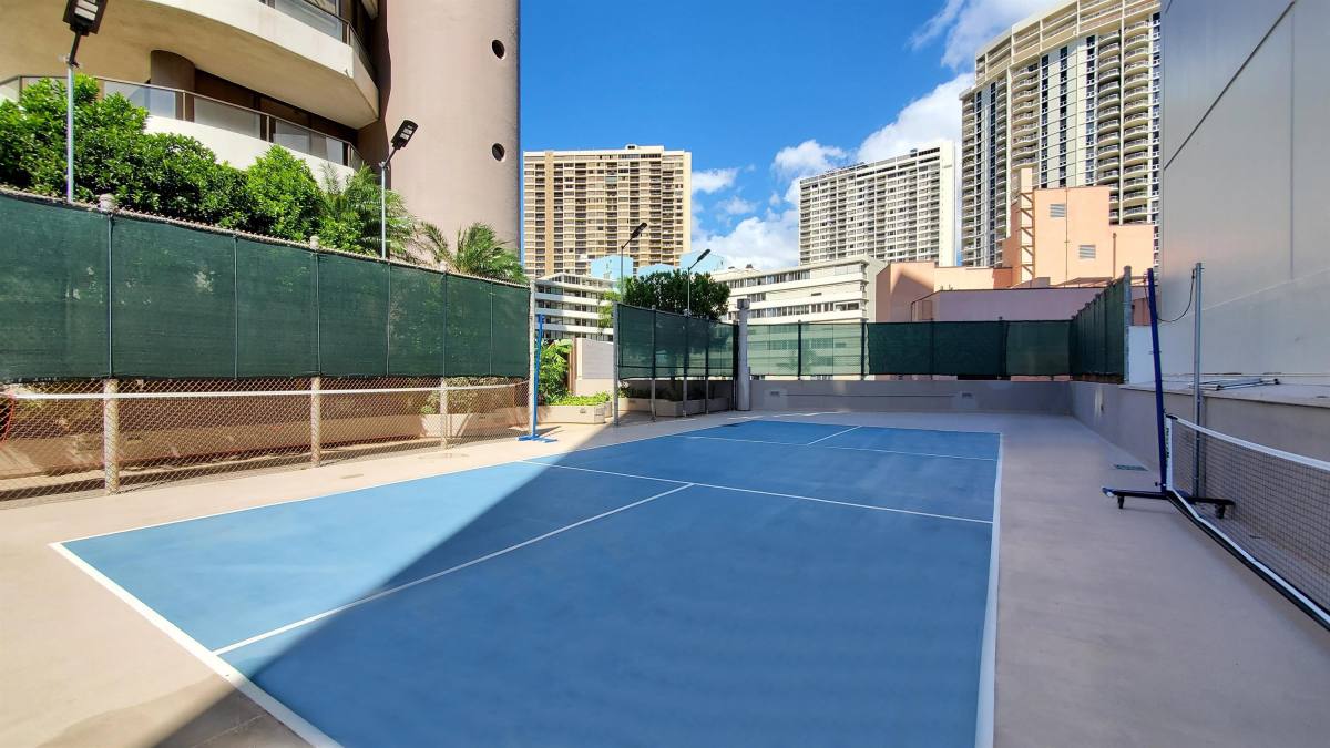 Apartment for rent at Canterbury Place, 1910 Ala Moana Blvd #17B, Honolulu, HI 96815