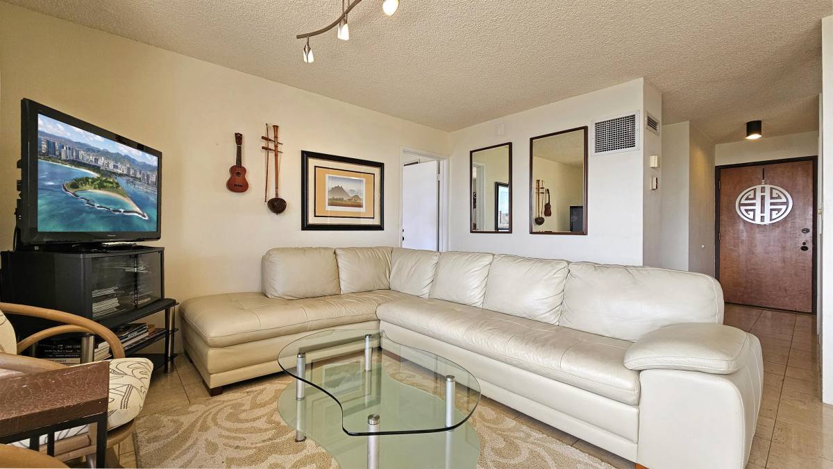 Apartment for rent at Canterbury Place, 1910 Ala Moana Blvd #17B, Honolulu, HI 96815
