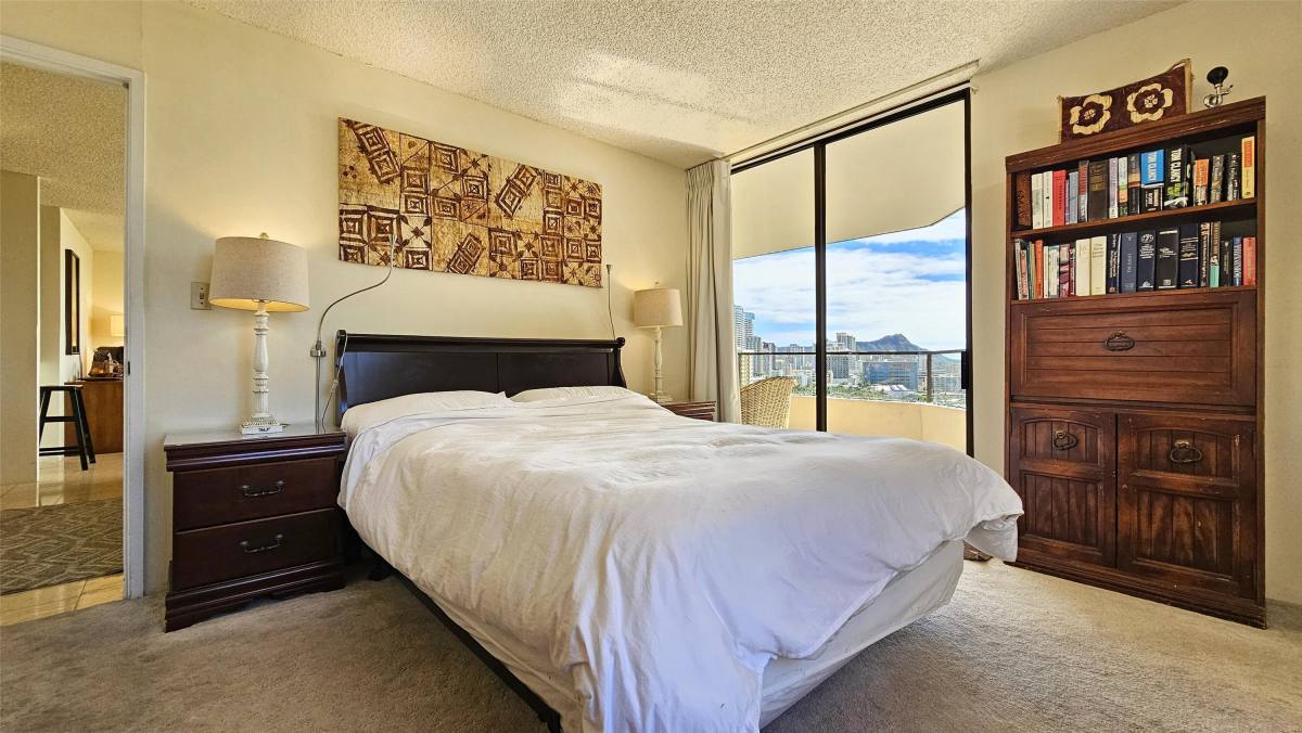 Apartment for rent at Canterbury Place, 1910 Ala Moana Blvd #17B, Honolulu, HI 96815