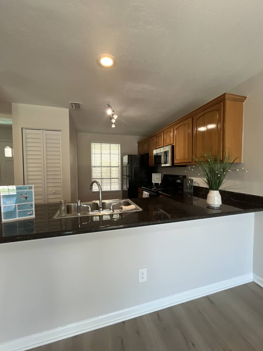 Townhouse for rent at 208 S Habana Ave, Tampa, FL 33609