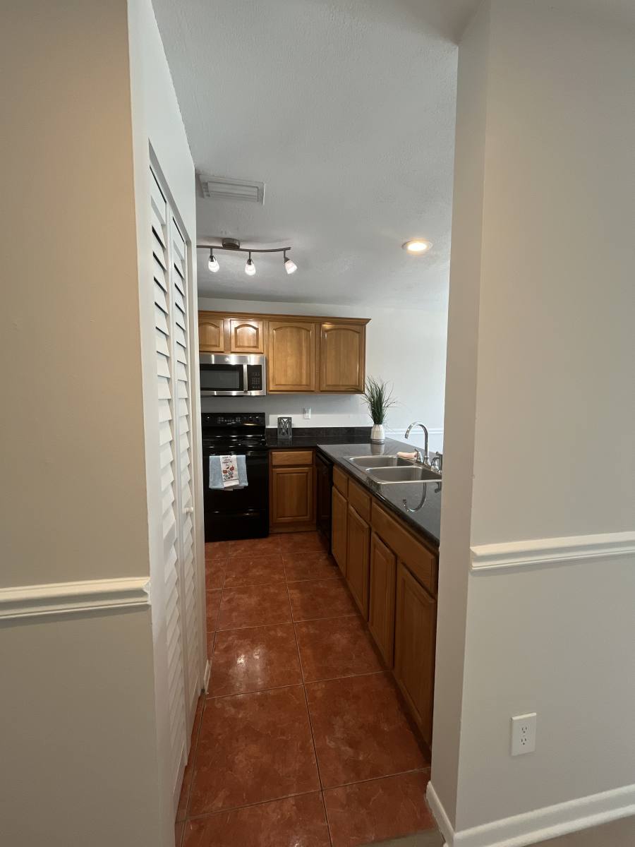 Townhouse for rent at 208 S Habana Ave, Tampa, FL 33609