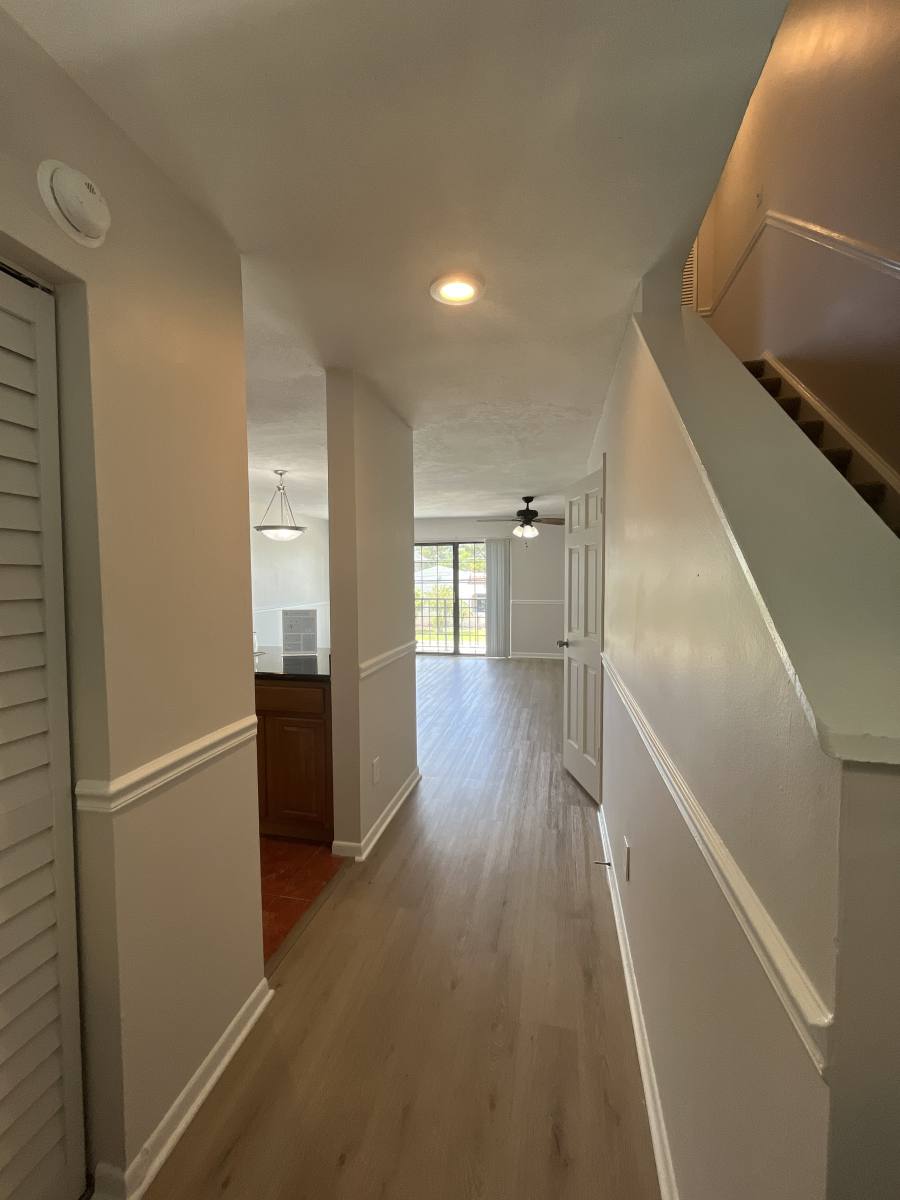 Townhouse for rent at 208 S Habana Ave, Tampa, FL 33609