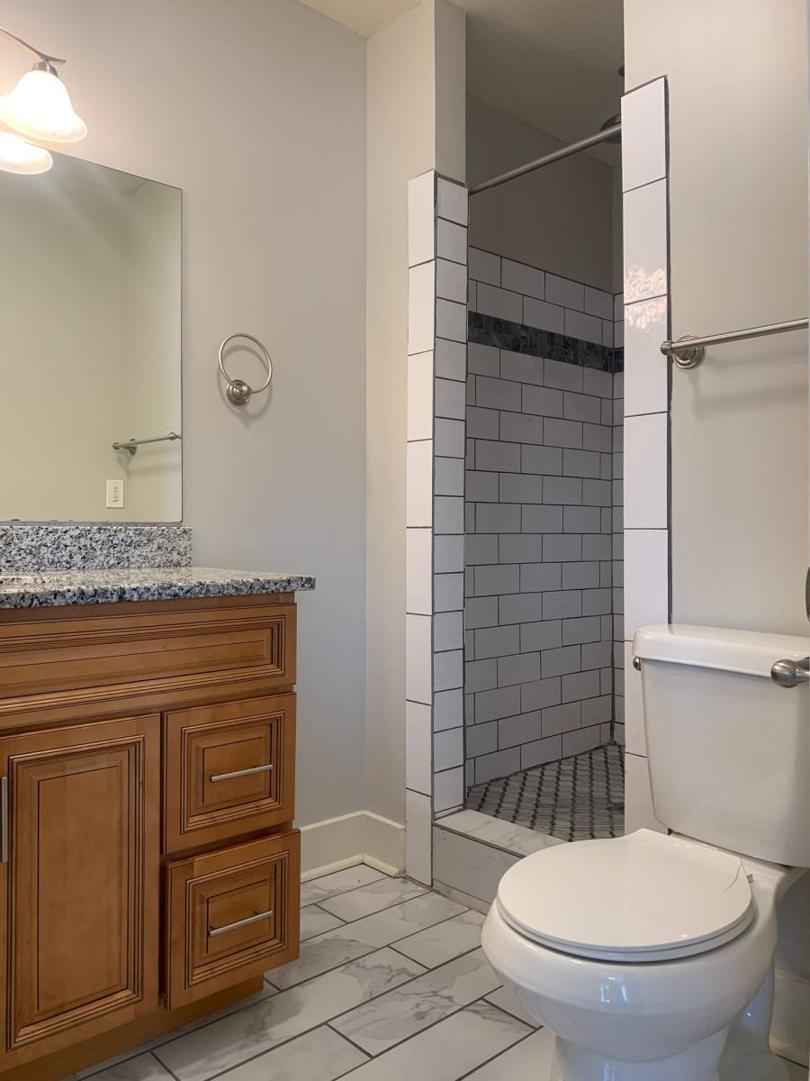 Apartment for rent at 3814-3816 Central, Kansas City, MO 64111