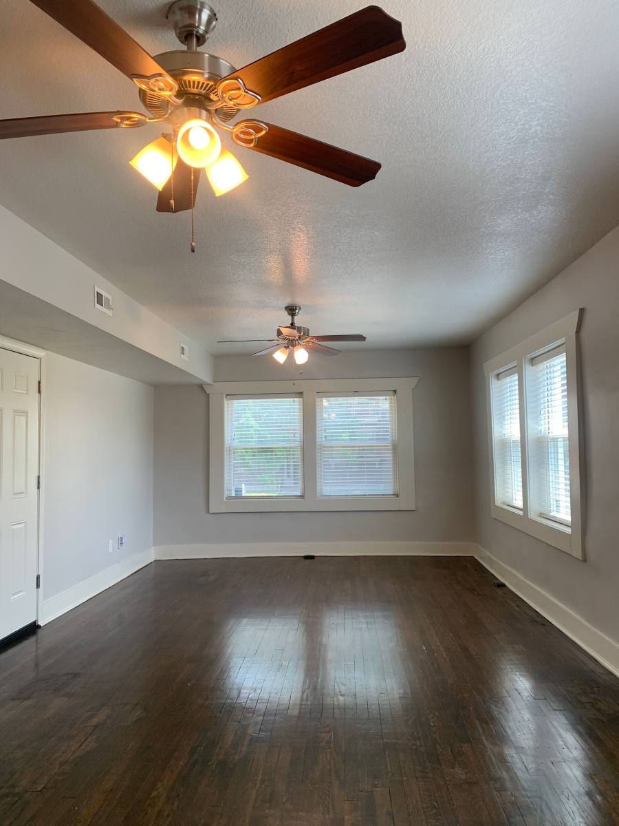Apartment for rent at 3814-3816 Central, Kansas City, MO 64111