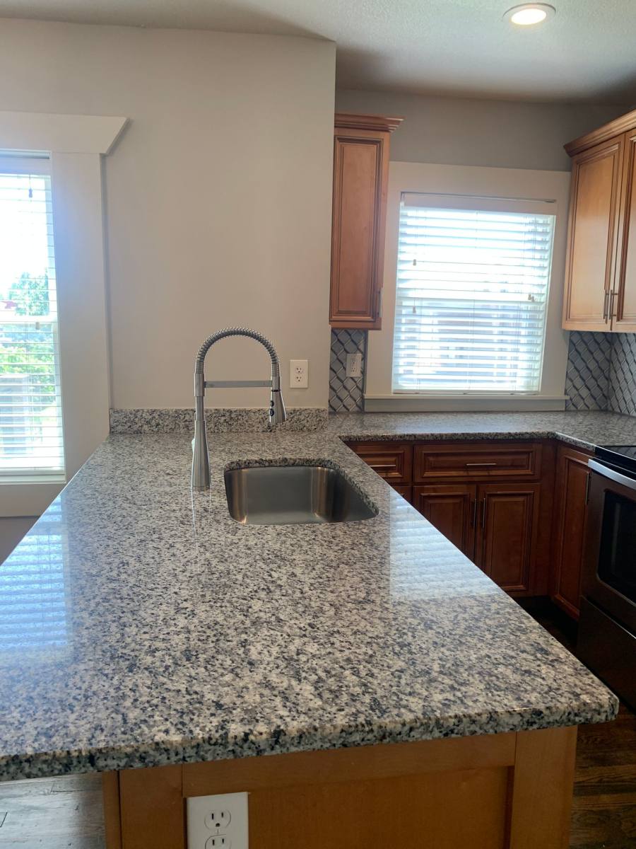 Apartment for rent at 3814-3816 Central, Kansas City, MO 64111