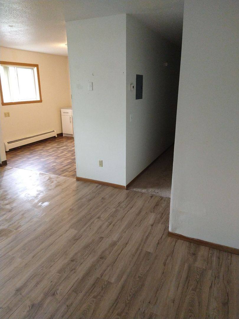 Apartment for rent at 702 Imperial Dr, Morris, MN 56267