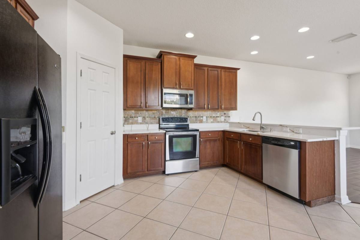 House for rent at 12805 Avelar Manor Place, Riverview, FL 33578