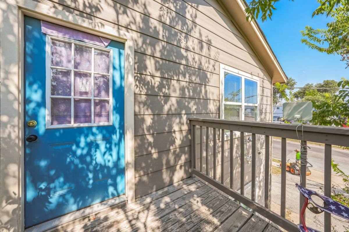 Townhouse for rent at 933 Park Plaza Dr, Austin, TX 78753