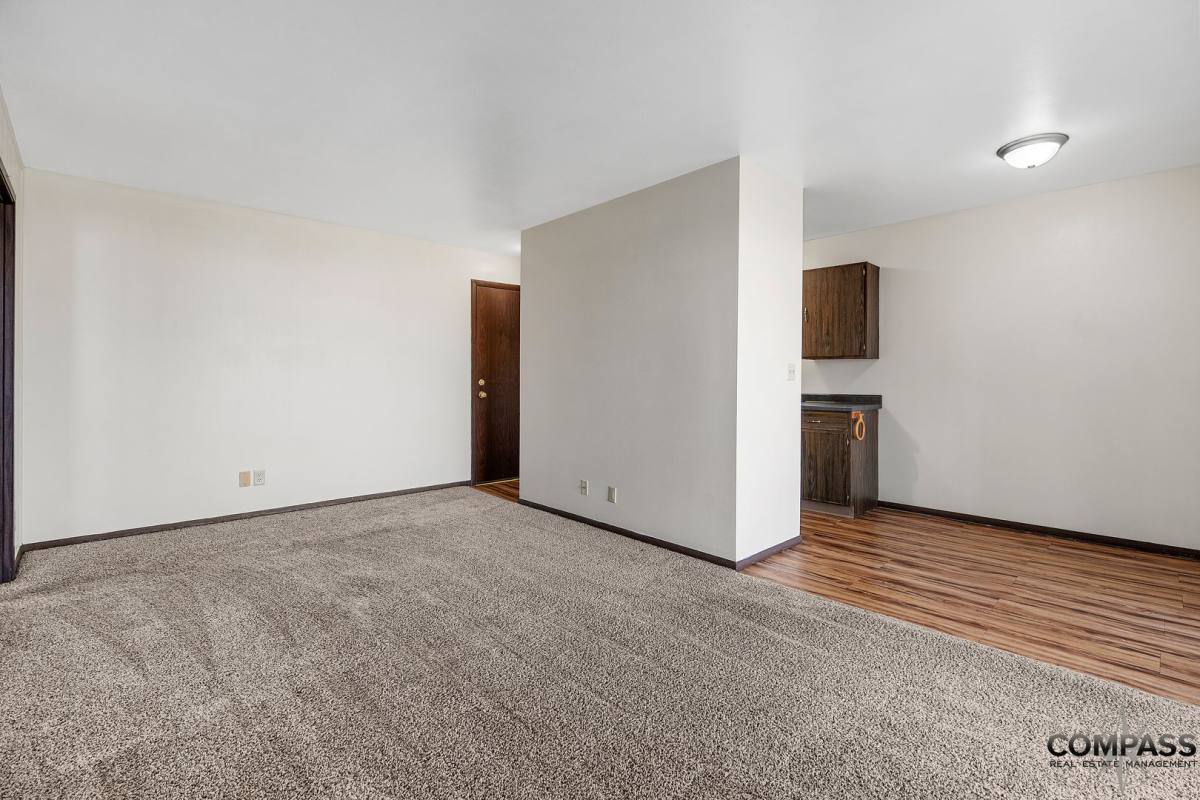 Apartment for rent at 1025 W Macarthur, Eau Claire, WI 54701