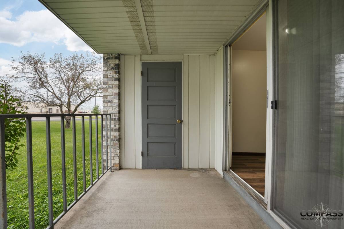 Apartment for rent at 1025 W Macarthur, Eau Claire, WI 54701