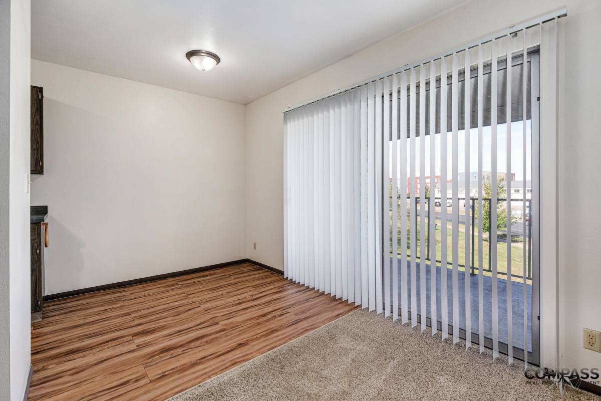 Apartment for rent at 1025 W Macarthur, Eau Claire, WI 54701
