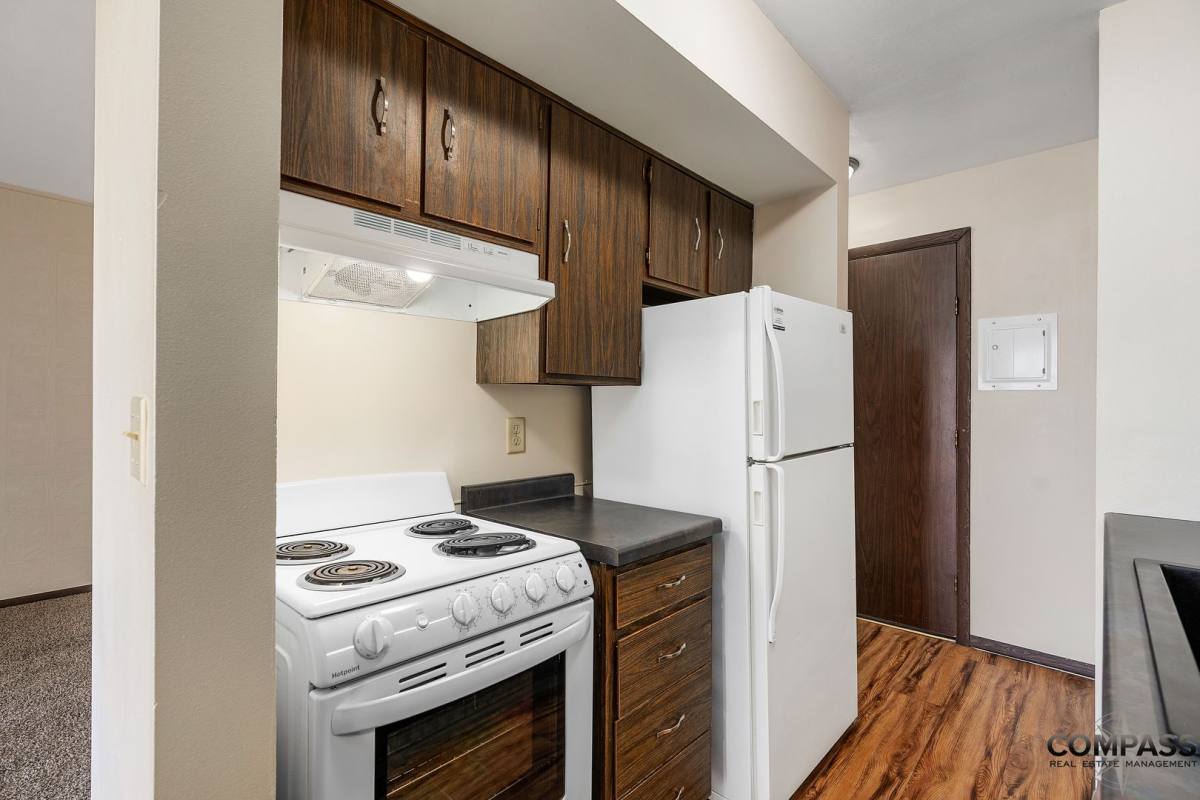 Apartment for rent at 1025 W Macarthur, Eau Claire, WI 54701