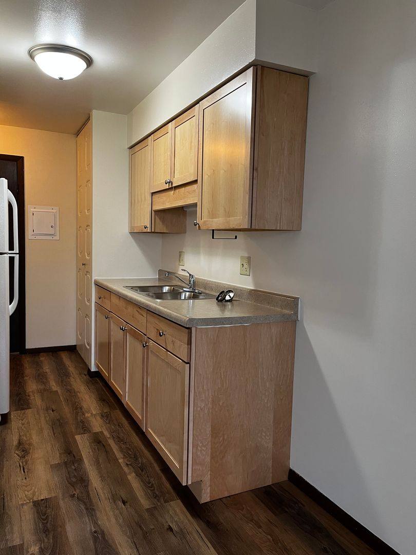 Apartment for rent at 1025 W Macarthur, Eau Claire, WI 54701