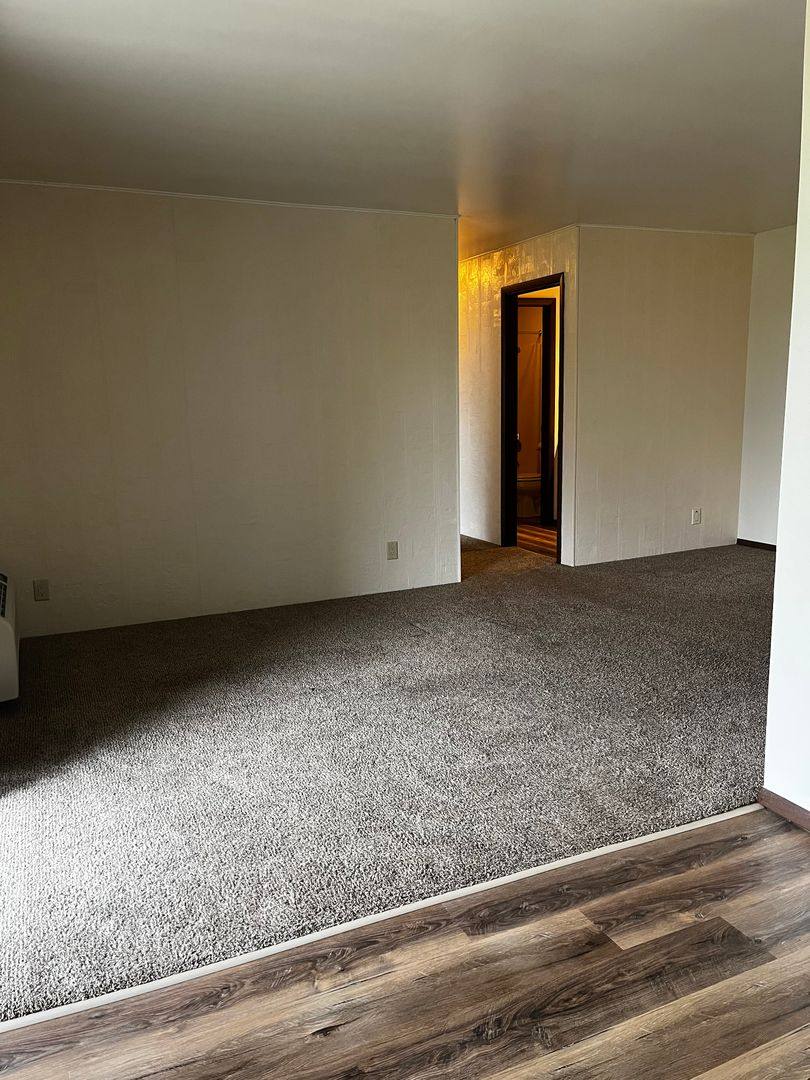 Apartment for rent at 1025 W Macarthur, Eau Claire, WI 54701