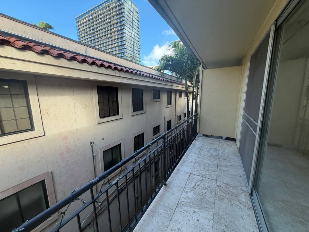 Apartment for rent at 254 Kaiulani Ave, Honolulu, HI 96815
