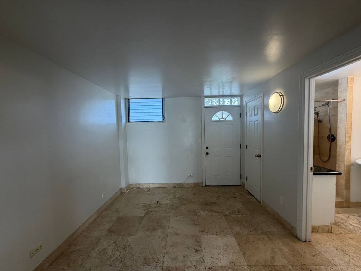 Apartment for rent at 254 Kaiulani Ave, Honolulu, HI 96815