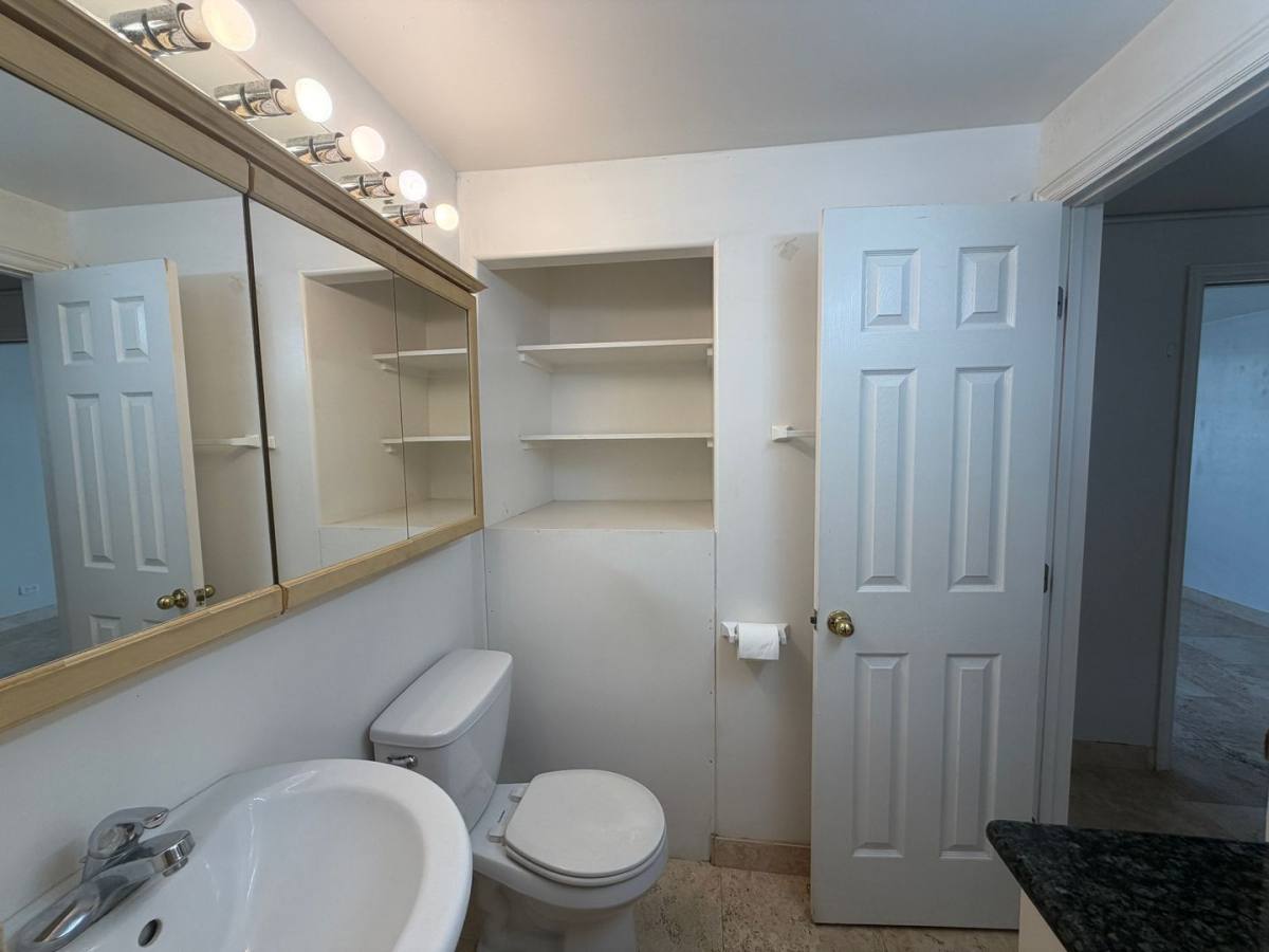 Apartment for rent at 254 Kaiulani Ave, Honolulu, HI 96815