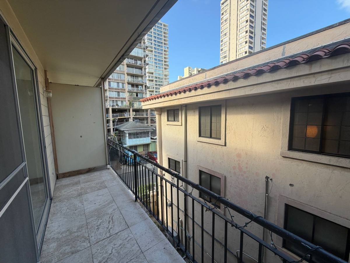 Apartment for rent at 254 Kaiulani Ave, Honolulu, HI 96815