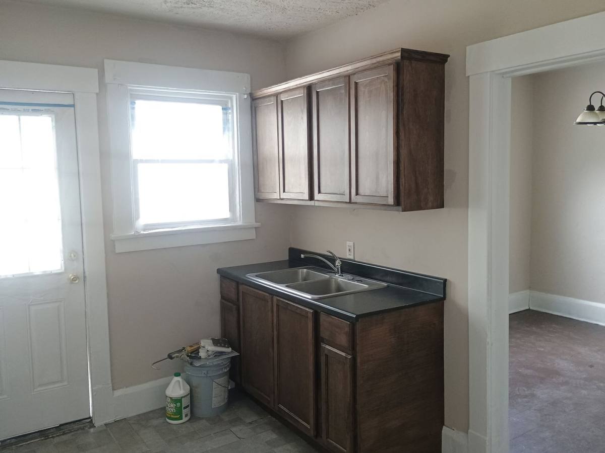 Apartment for rent at 2624-2634 Oakwood, Youngstown, OH 44509