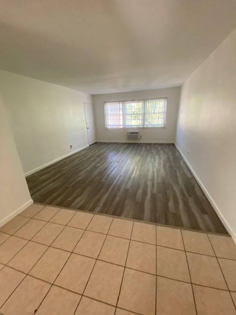 Apartment for rent at 13759 Oxnard St, Van Nuys, CA 91401