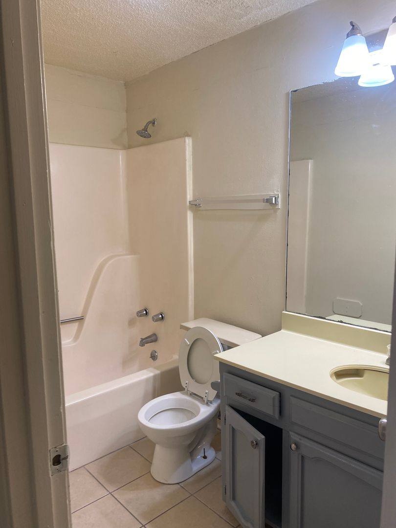 Apartment for rent at 8723 Gsri Ave, Baton Rouge, LA 70810