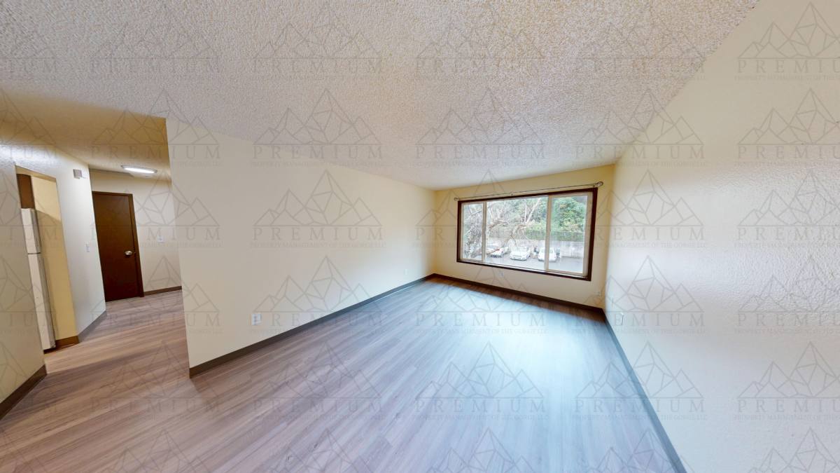 Apartment for rent at 1695 Oak St, Hood River, OR 97031