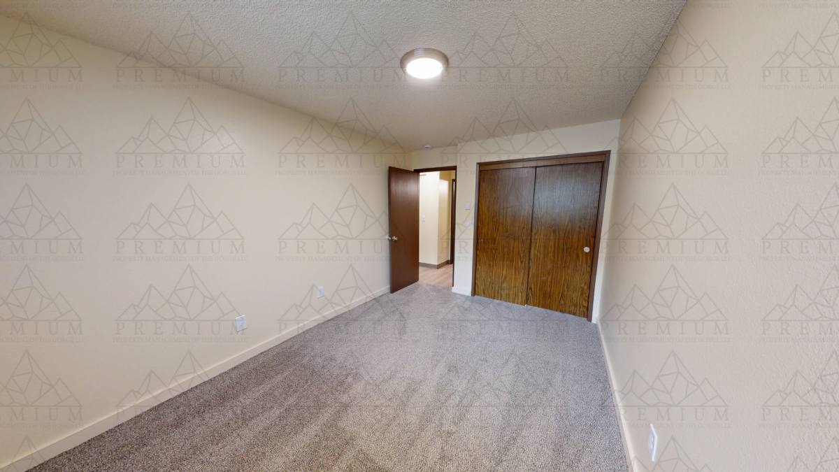 Apartment for rent at 1695 Oak St, Hood River, OR 97031